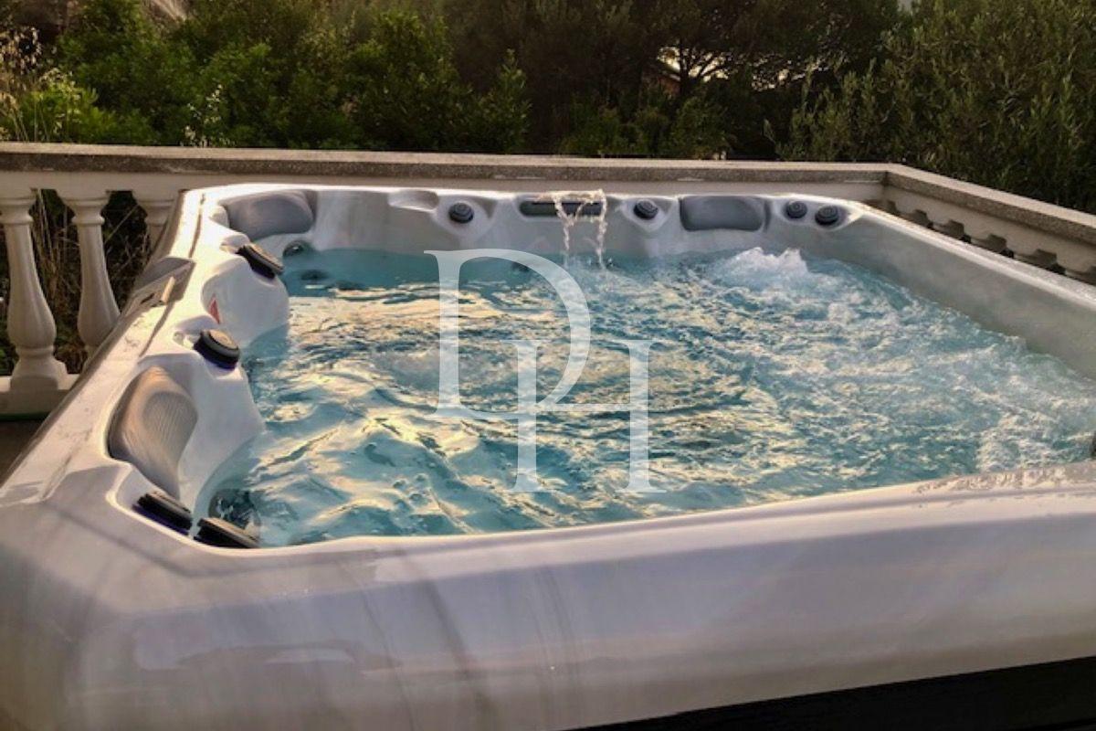 Дом / Вилла, Черногория, О. Тиват, Крашичи, 450 000 € фото 6