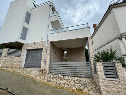 Дом / Коттедж, Черногория, О. Бар, Утеха, 505 000 € фото 3