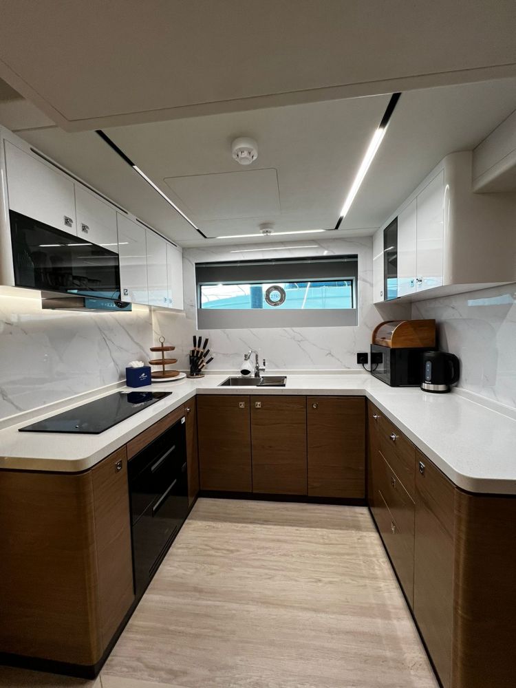 Аренда яхты FIBO GALA в Дубае - 1700Dh - Ref: 9297 фото 5