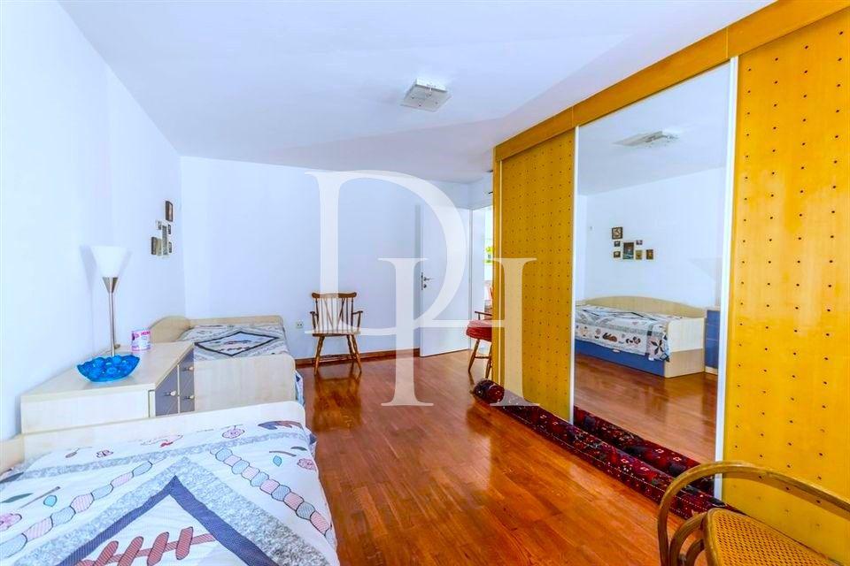 Дом / Таунхаус, Черногория, О. Херцег-Нови, Герцег-Нови, 147 000 € фото 3