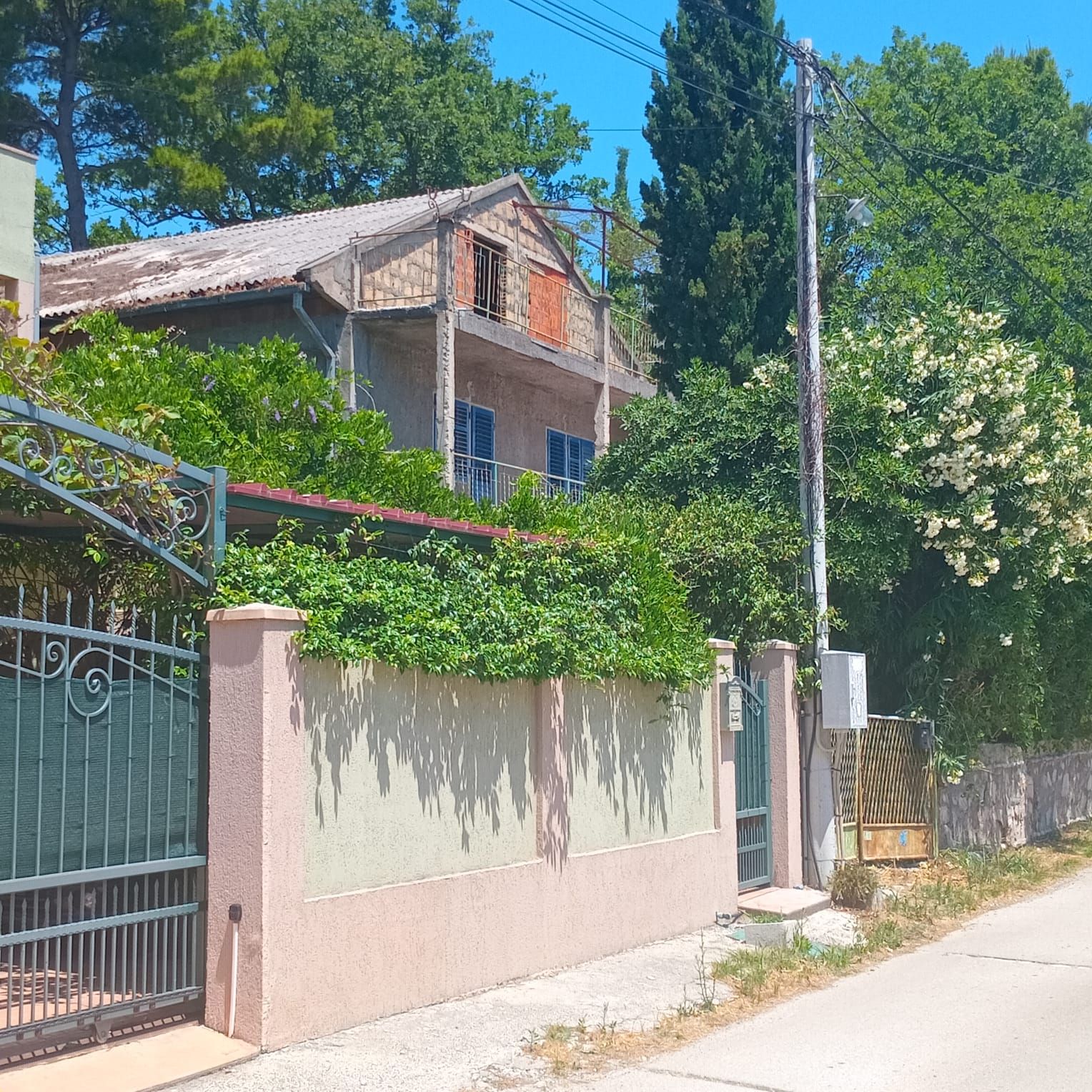 Дом / Коттедж, Черногория, О. Бар, Сутоморе, 85 000 € фото 1