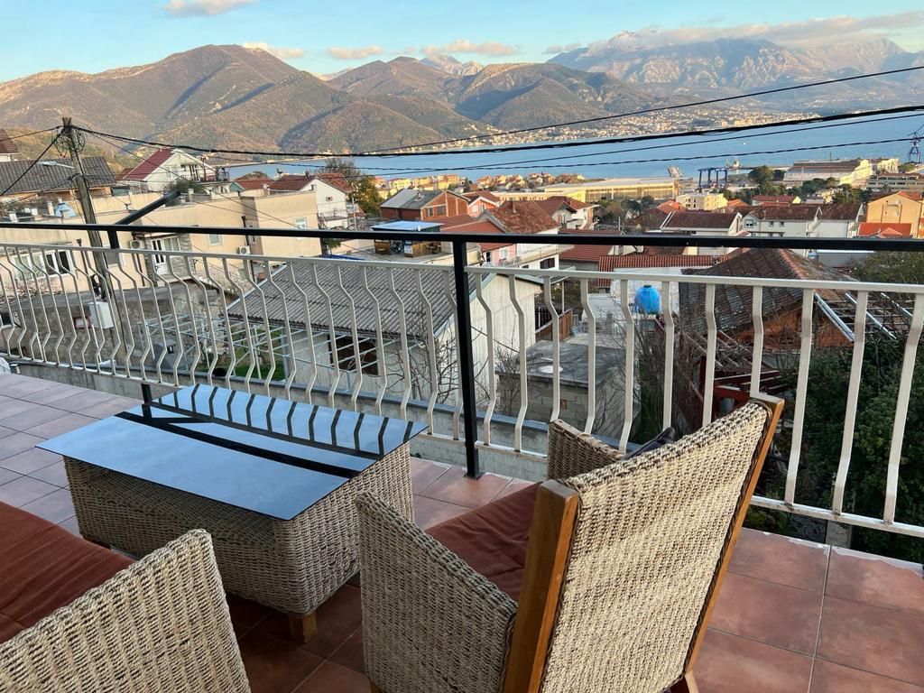 Апартаменты, Черногория, О. Херцег-Нови, Биела, 230 000 € фото 2