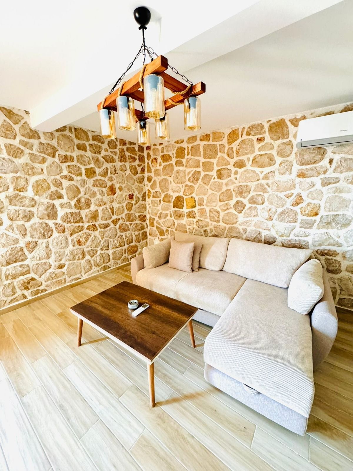 Дом / Коттедж, Черногория, О. Бар, Добра вода, 270 000 € фото 2