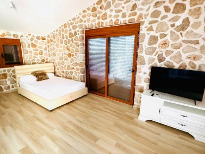 Дом / Коттедж, Черногория, О. Бар, Добра вода, 270 000 € фото 12