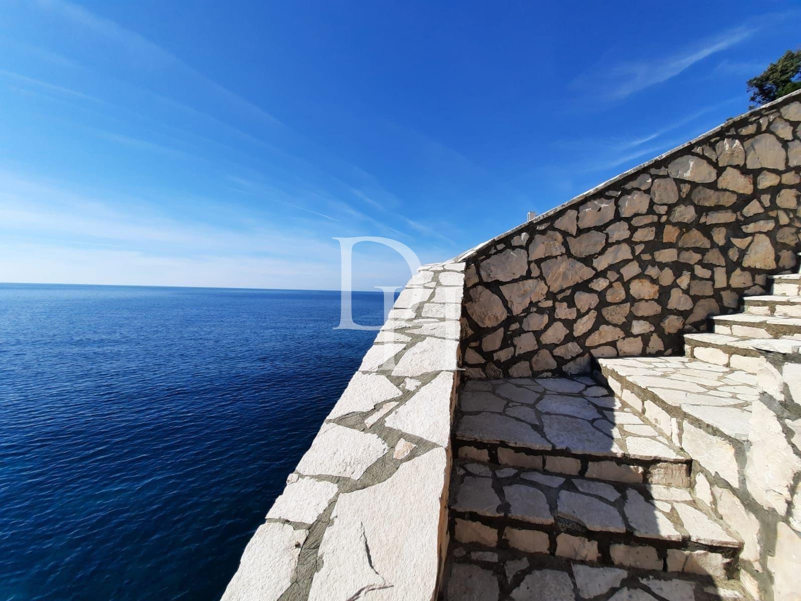 Дом / Вилла, Черногория, О. Бар, Добра вода, 1 190 000 € фото 18