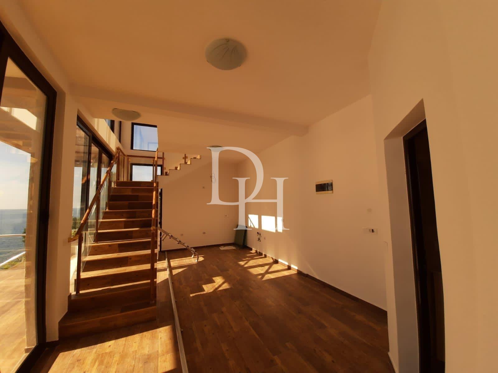 Дом / Вилла, Черногория, О. Бар, Добра вода, 1 190 000 € фото 20