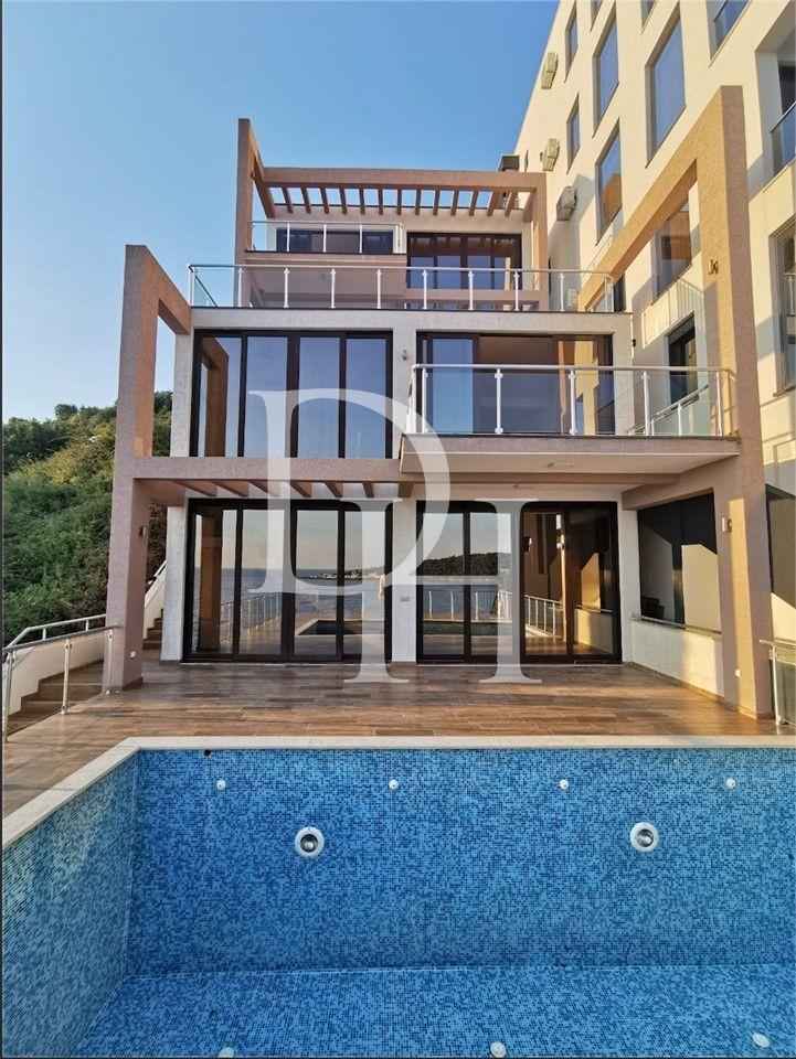 Дом / Вилла, Черногория, О. Бар, Добра вода, 1 190 000 € фото 1