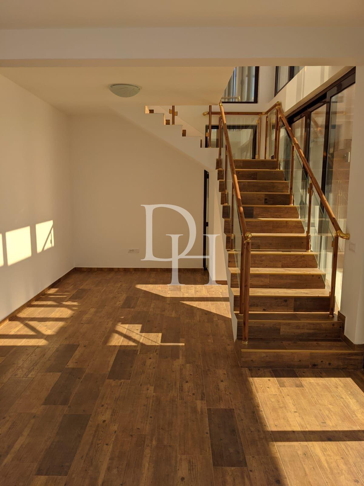 Дом / Вилла, Черногория, О. Бар, Добра вода, 1 190 000 € фото 30