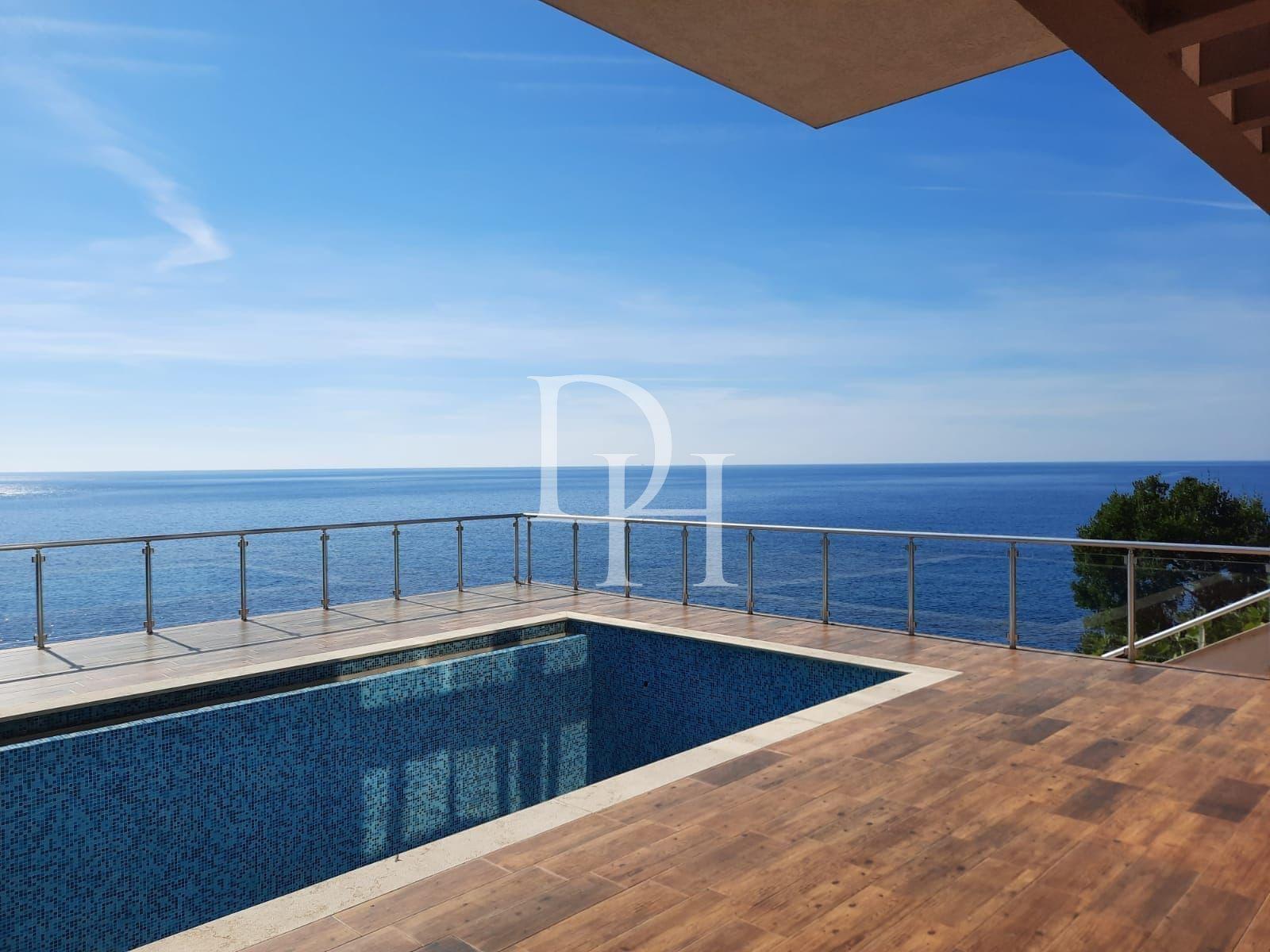 Дом / Вилла, Черногория, О. Бар, Добра вода, 1 190 000 € фото 34