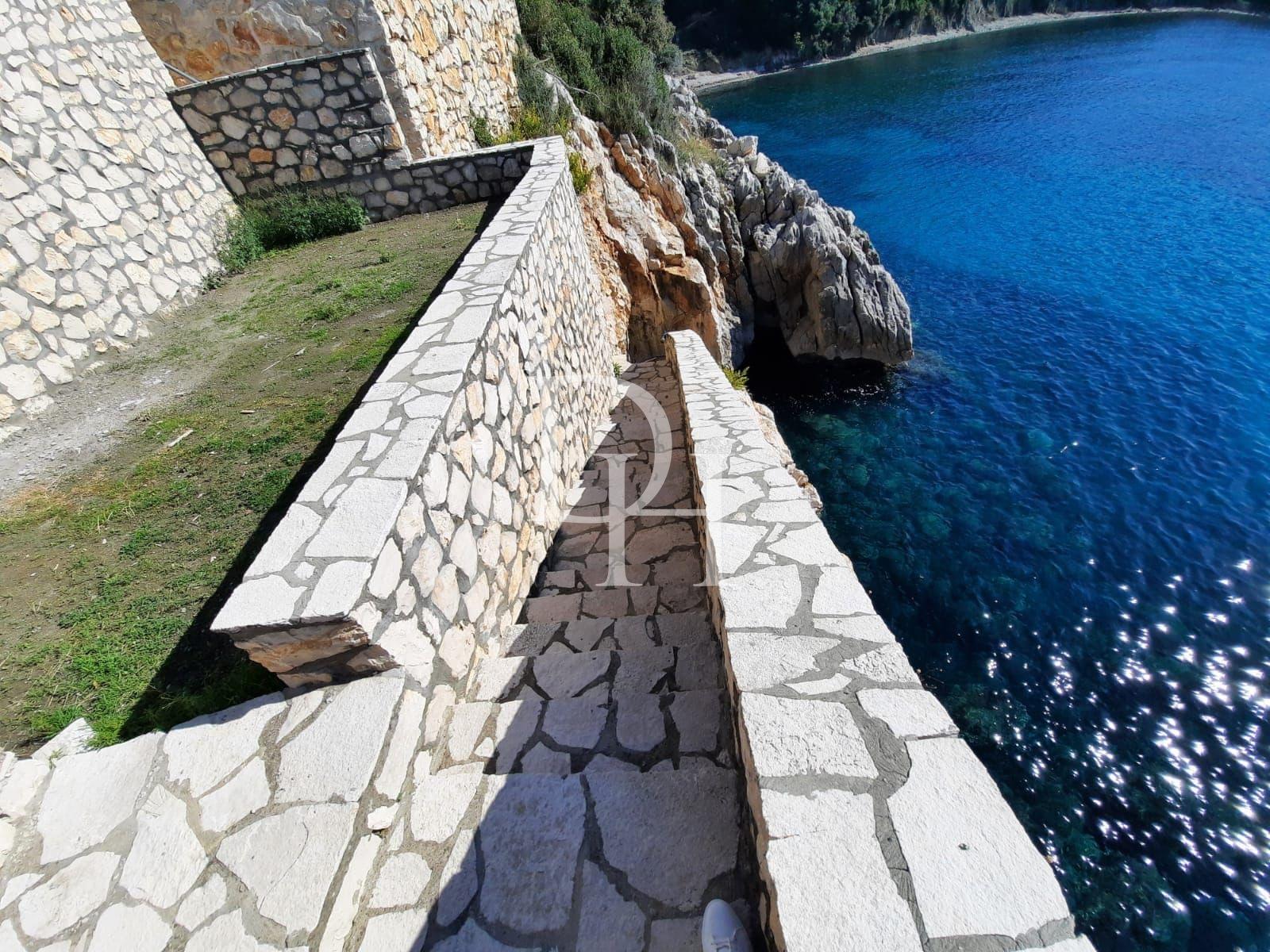 Дом / Вилла, Черногория, О. Бар, Добра вода, 1 190 000 € фото 38