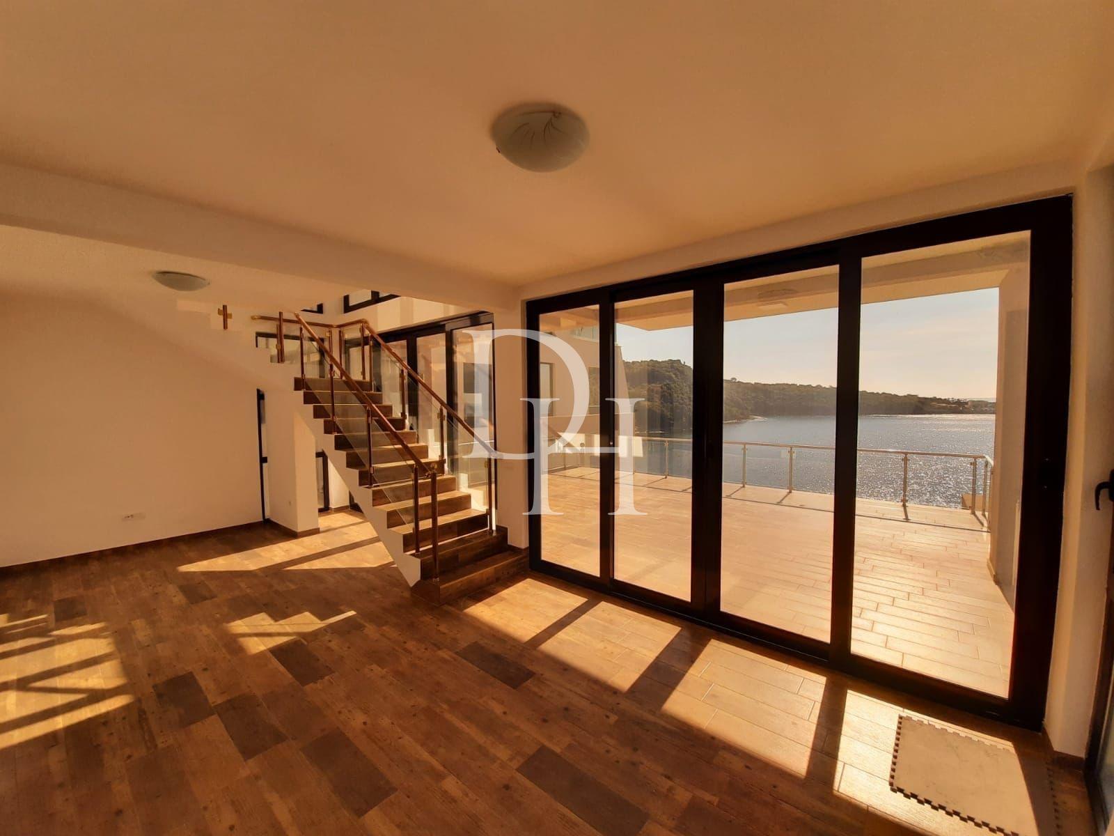 Дом / Вилла, Черногория, О. Бар, Добра вода, 1 190 000 € фото 45