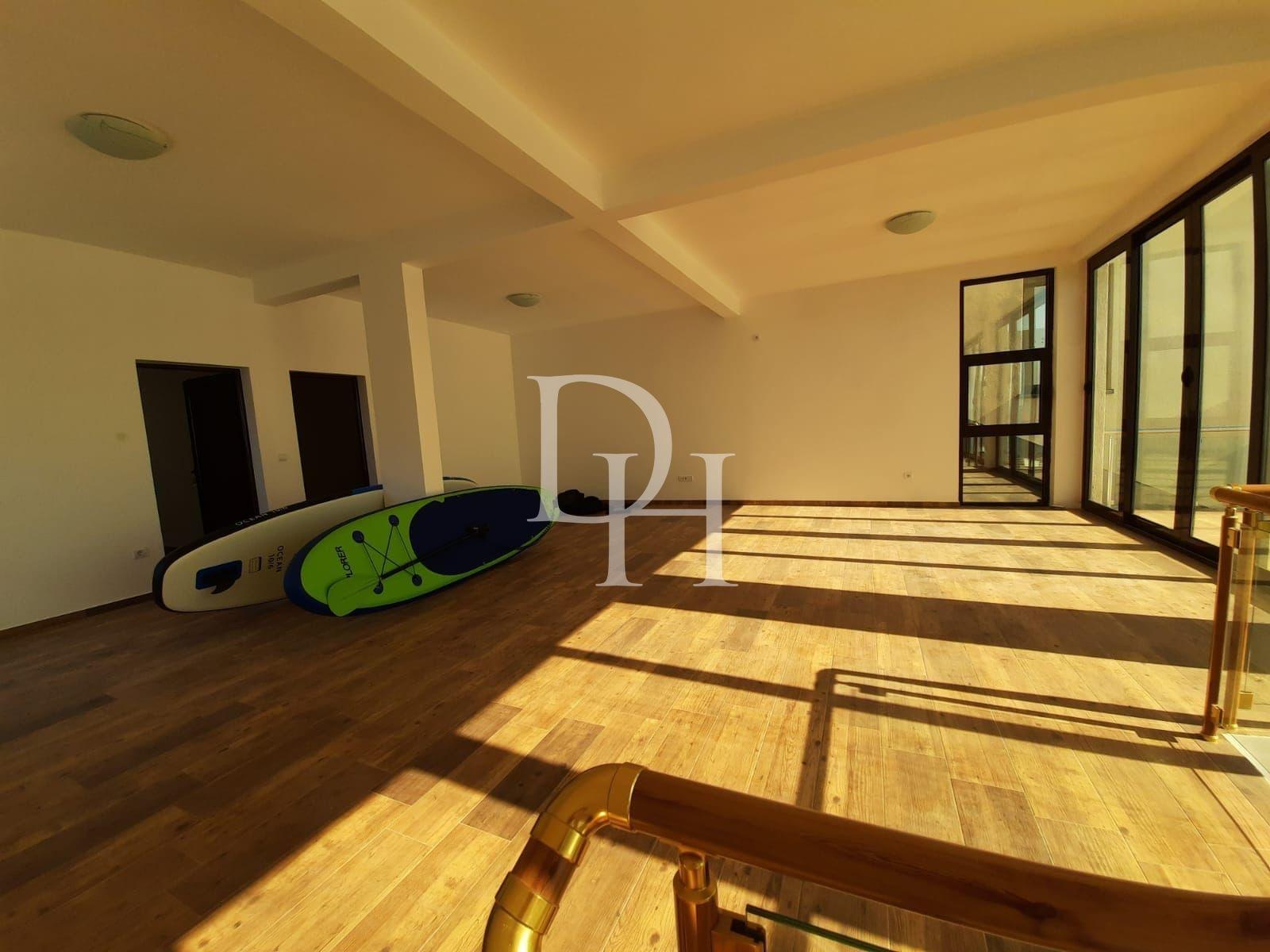 Дом / Вилла, Черногория, О. Бар, Добра вода, 1 190 000 € фото 46