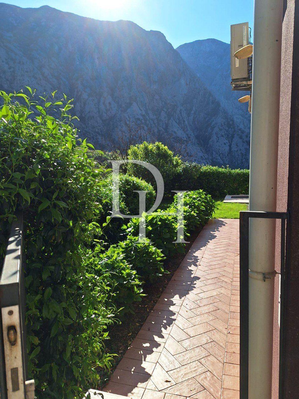 Apartments, Montenegro, Kotor c., Kotor, 380 000 € photo 10