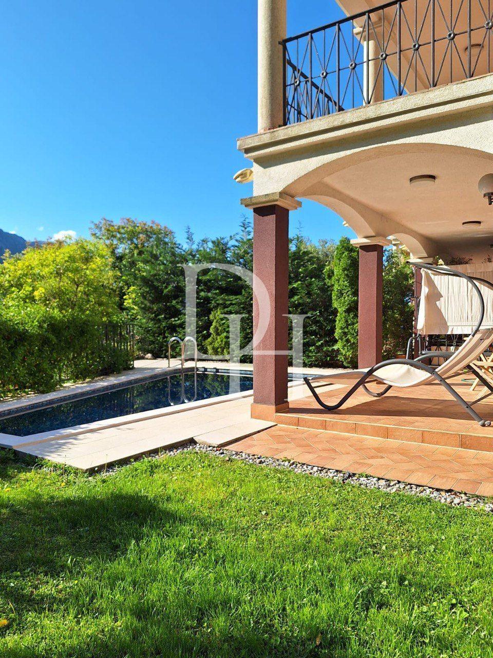 Apartments, Montenegro, Kotor c., Kotor, 380 000 € photo 9