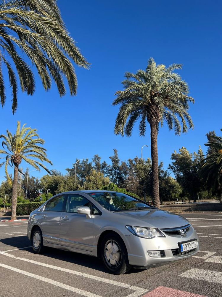 Аренда авто Honda Civic Hybrid в Валенсии - 40€ - Ref: 7042 фото 1