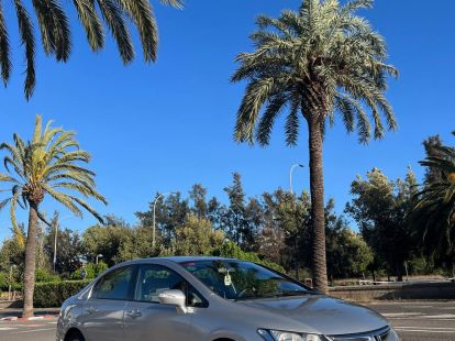 Rent a car Honda Civic Hybrid (ID:7042)