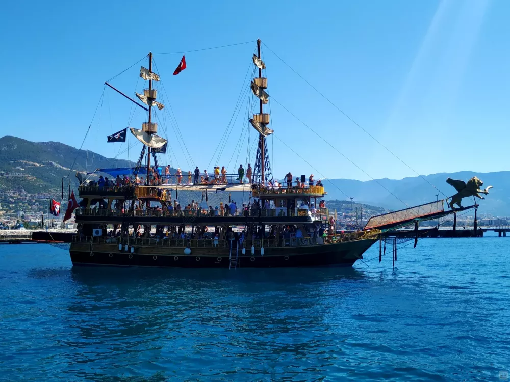 Прогулки на яхте в Алании - 30$ - Ref: 7525 фото 1