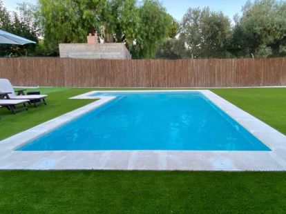 THE POOL IS 4x7. MUCHAMIEL. (ID:7756)