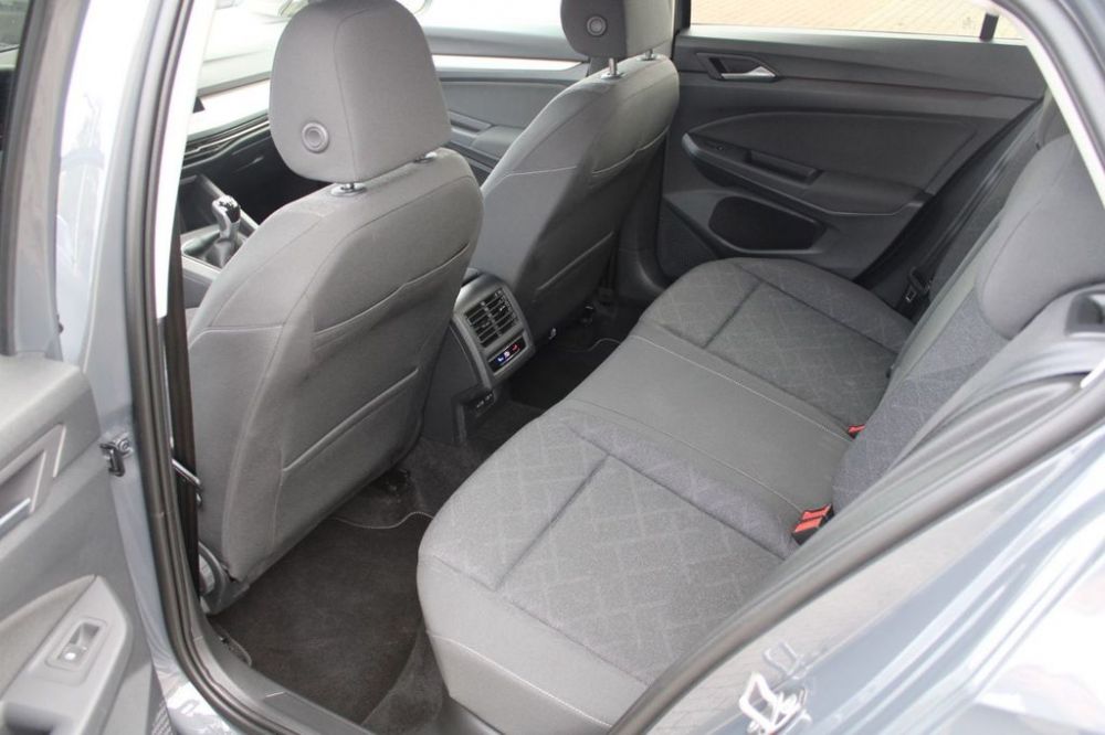 Volkswagen Golf Life 1.5 в Валенсии - 23990€ - Ref: 7765 фото 3