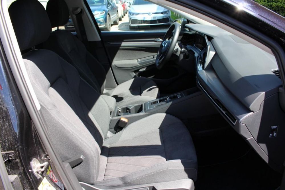 Volkswagen Golf VIII в Валенсии - 26900€ - Ref: 7766 фото 3