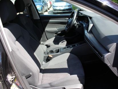 Volkswagen Golf VIII в Валенсии - 26900€ - Ref: 7766 фото 3