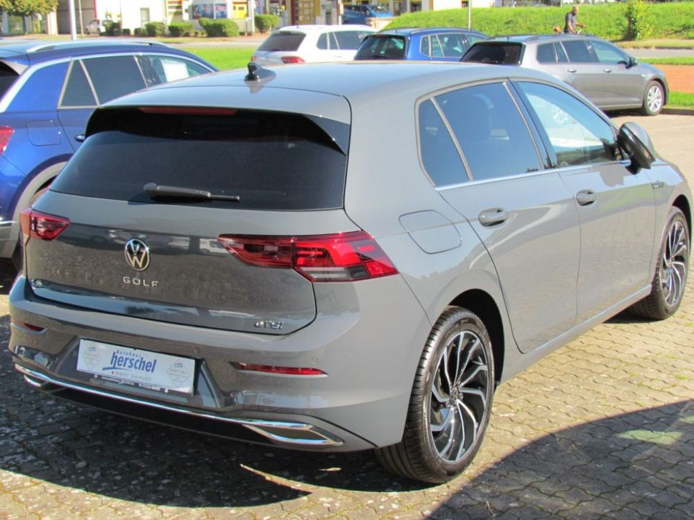 Volkswagen Golf VIII Style Plus от владельца в Валенсии - 32980€ - Ref: 7798 фото 5