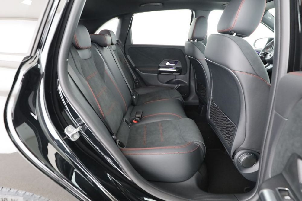 Mercedes-Benz B 180 AMG от владельца в Барселоне - 38750€ - Ref: 7852 фото 2