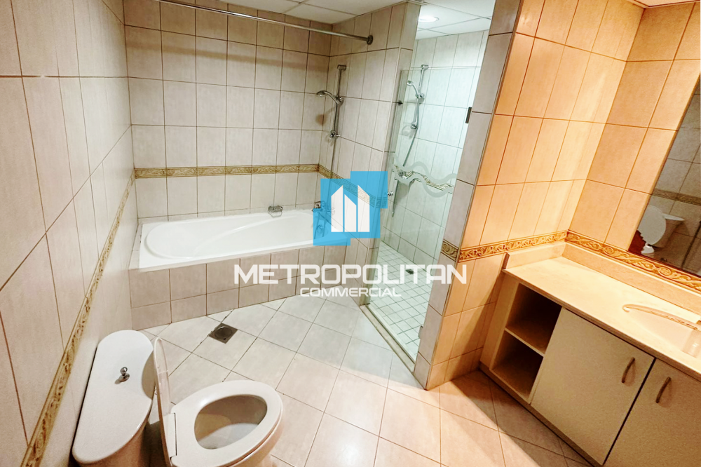 Der größere Grundriss mit zusätzlichem Zimmer und 2 Balkonen in Dubai - 120000Dh - Ref: 8173 foto 11