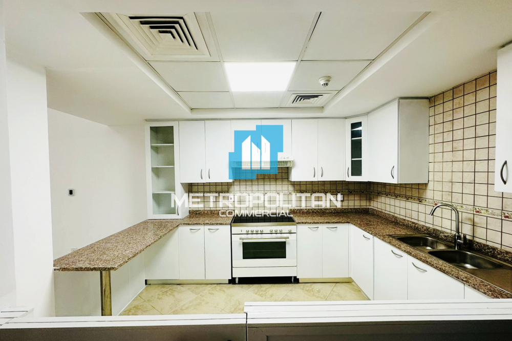 Der größere Grundriss mit zusätzlichem Zimmer und 2 Balkonen in Dubai - 120000Dh - Ref: 8173 foto 4