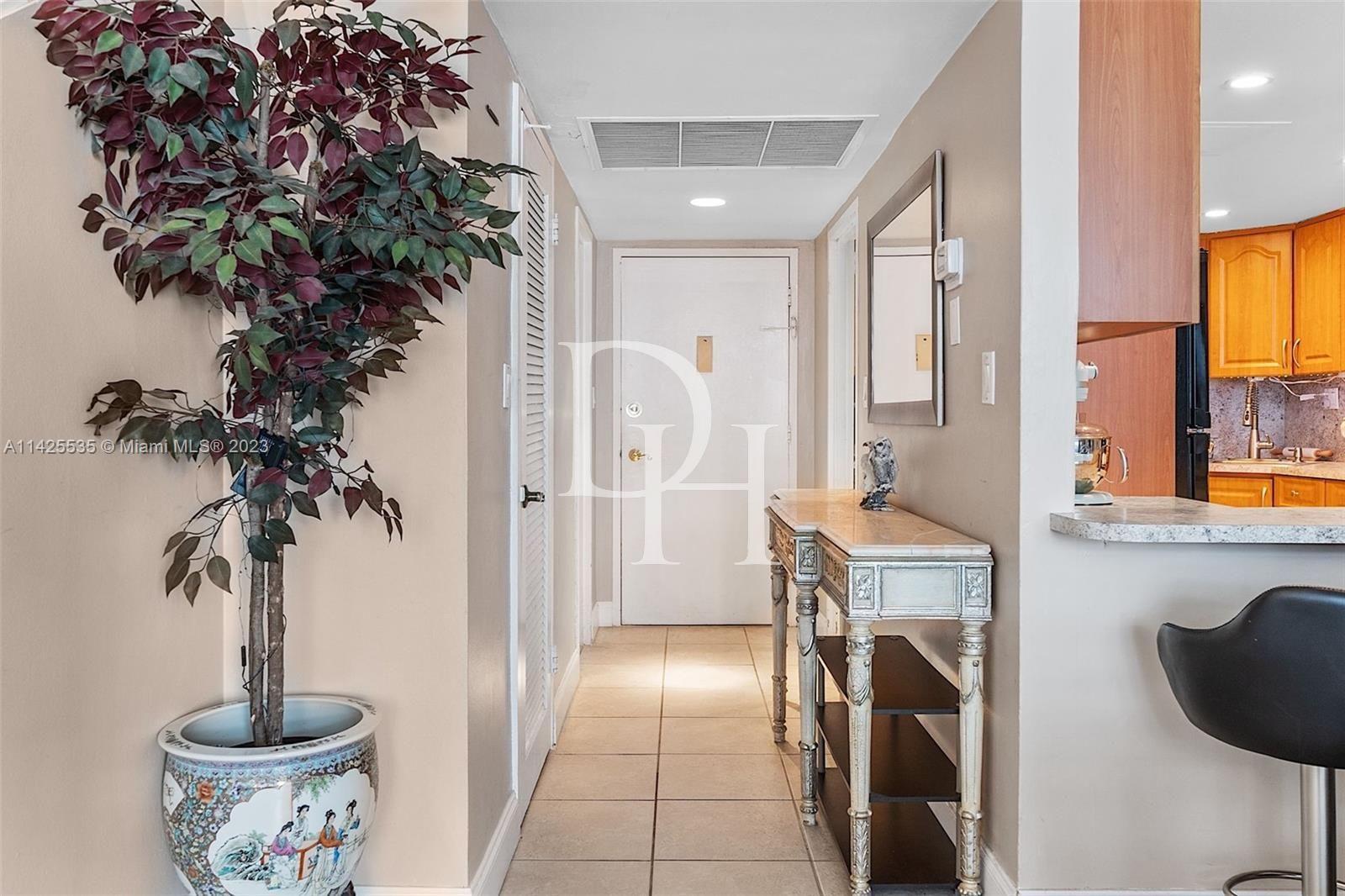 Apartments, USA, Florida, Miami, 749 000 $ photo 29