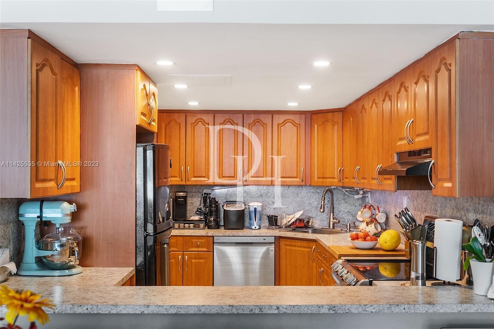 Apartments, USA, Florida, Miami, 749 000 $ photo 10
