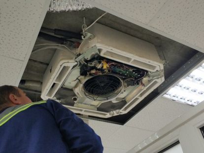 REPAIR OF THE INDOOR UNIT OF THE AIR CONDITIONER (ID:8718)