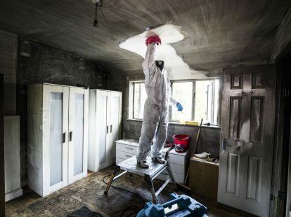Cleaning after a fire (ID:8794)