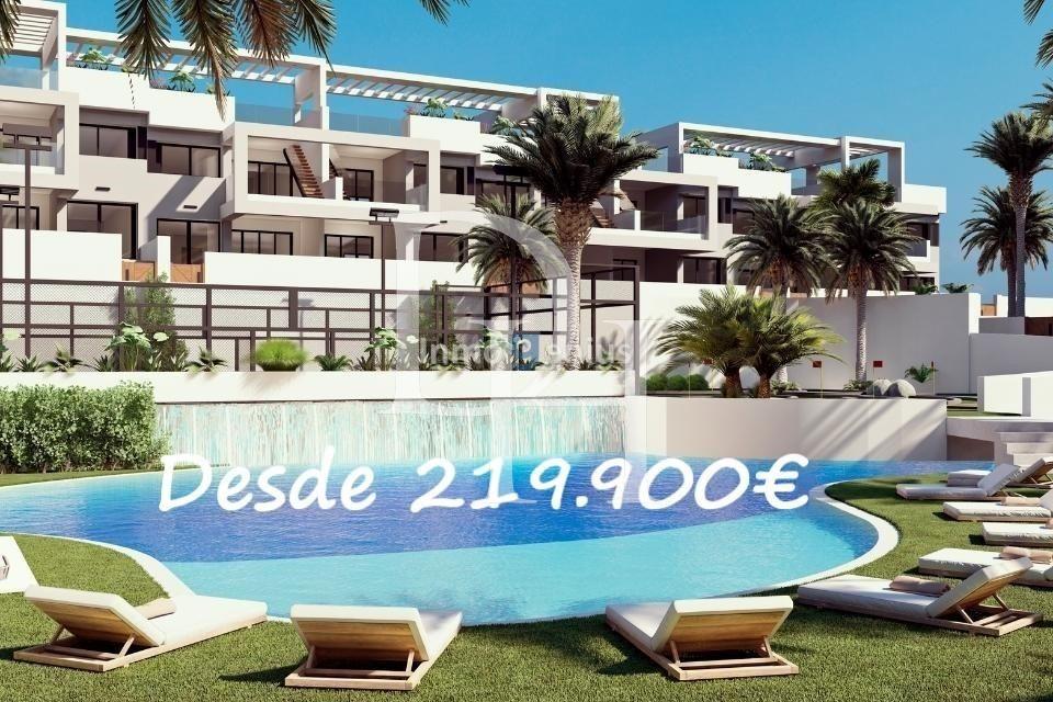 House / Townhouse, Spain, Valencia region, Torrevieja, 219 900 € photo 1