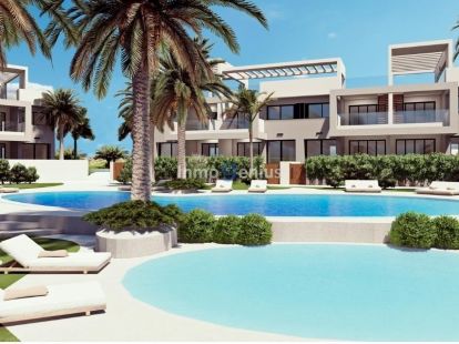 House / Townhouse, Spain, Valencia region, Torrevieja, 219 900 € photo 4