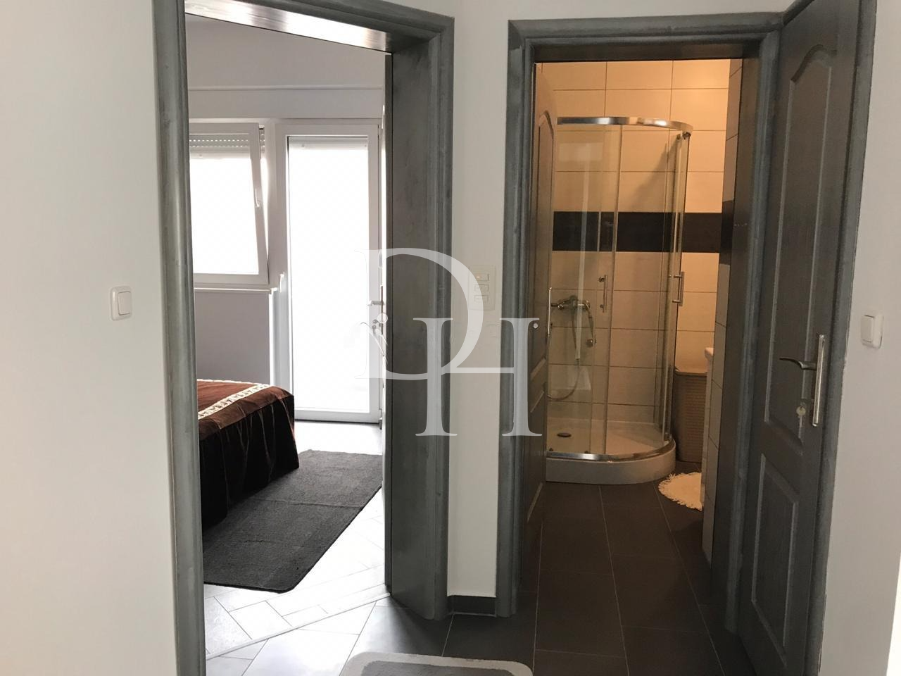 Коммерческая / Отель, Черногория, О. Бар, Бар, 350 000 € фото 2