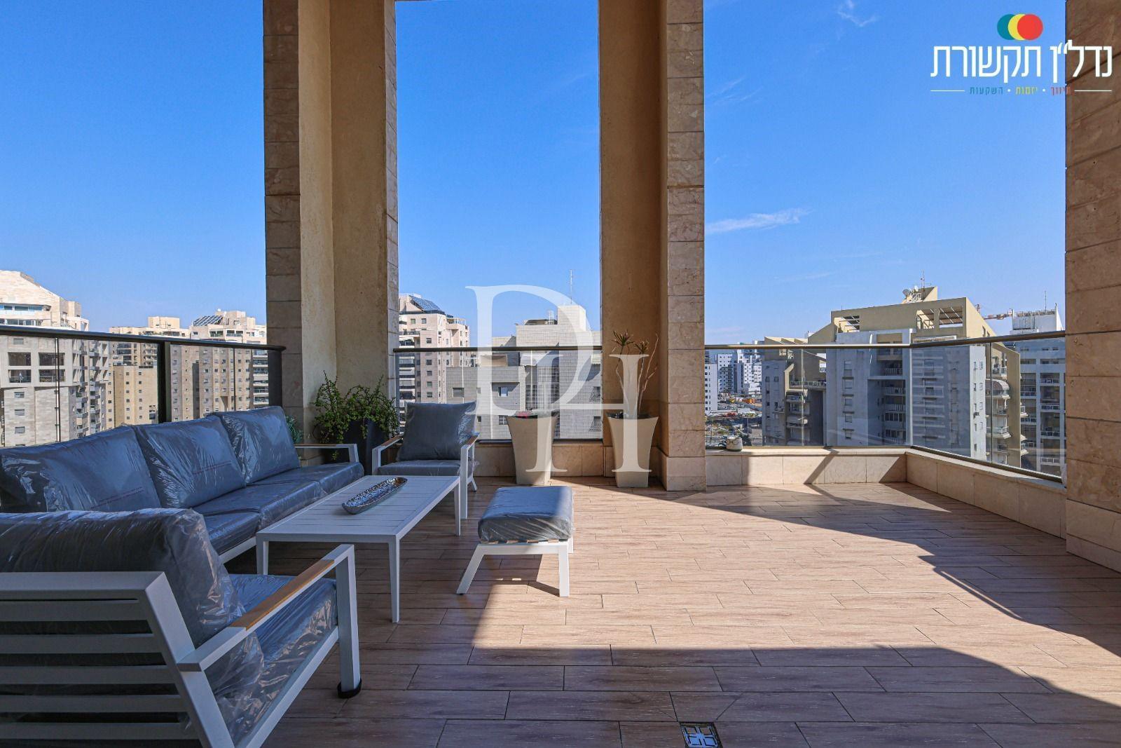 Апартаменты / Пентхаус, Израиль, Тель-Авивский, Холон, 1 700 000 € фото 1