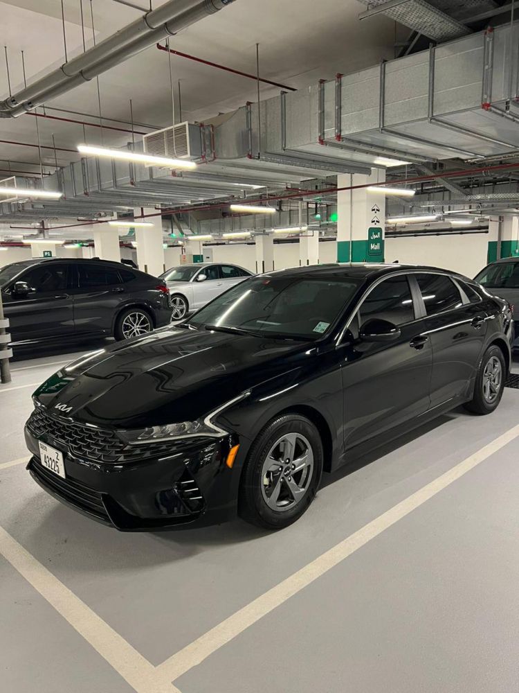 авто KIA K5 в Дубае - 150€ - Ref: 9304 фото 1