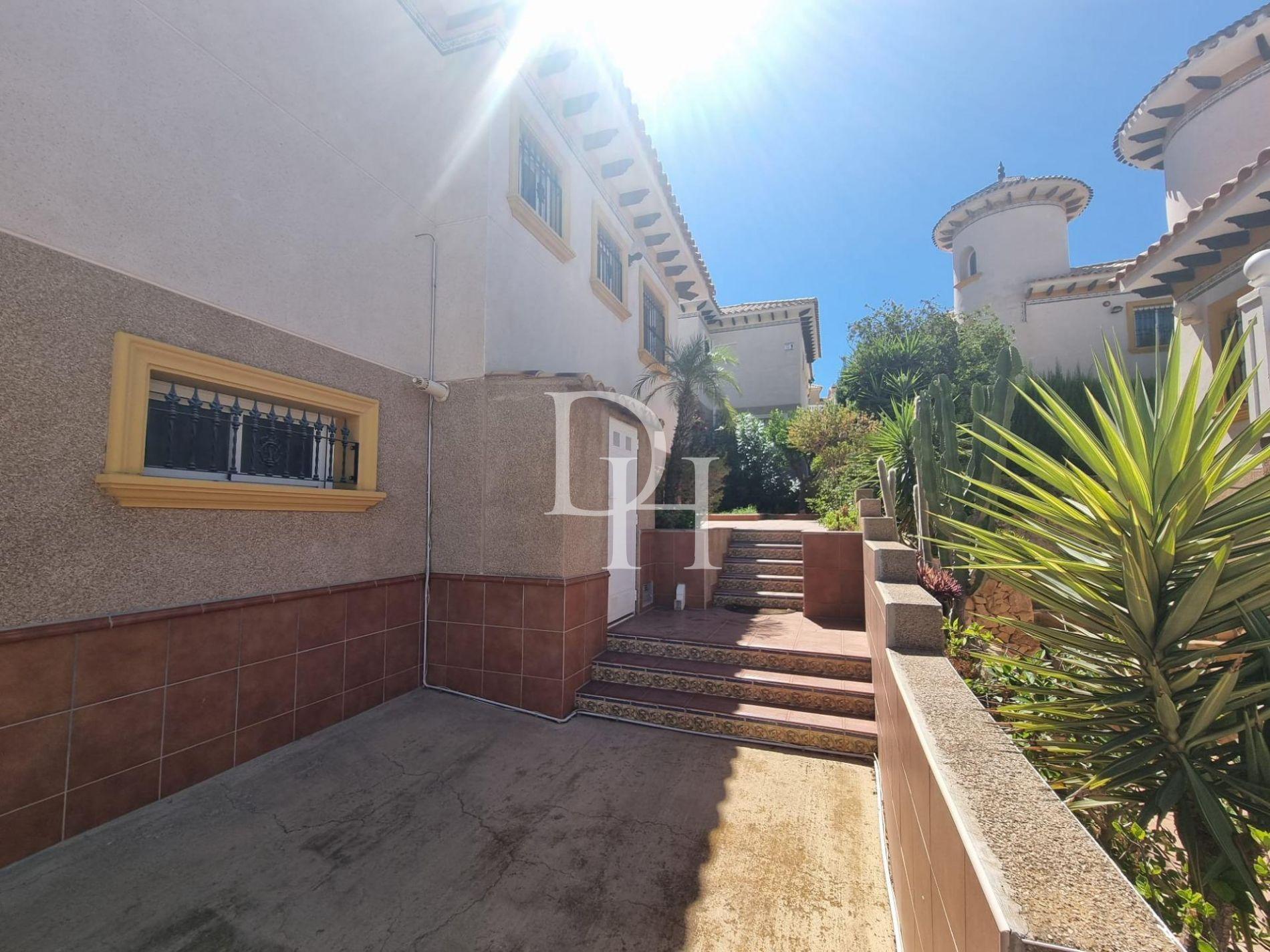 Дом / Вилла, Испания, регион Валенсия, Торревьеха, 289 900 € фото 3