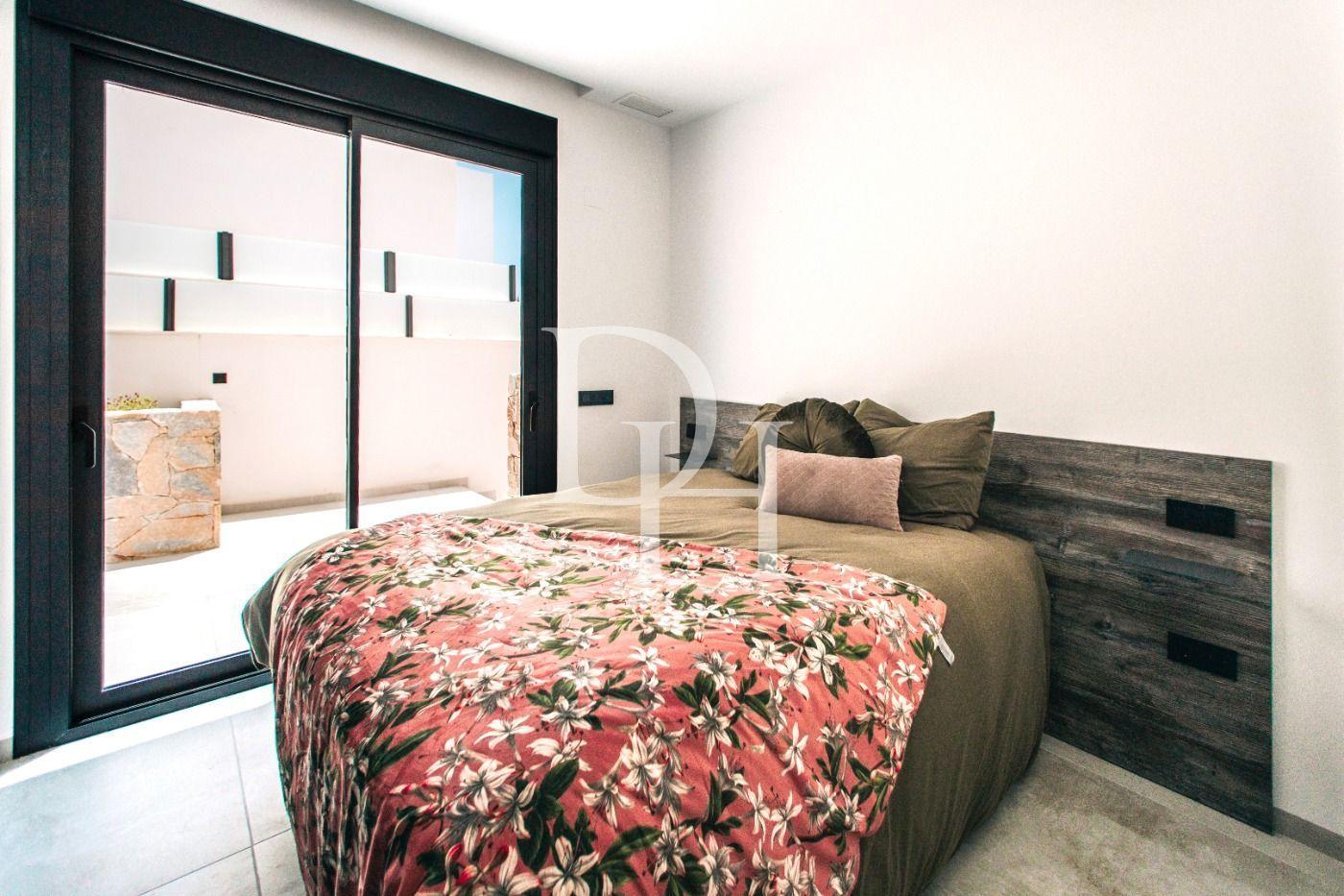 Дом / Таунхаус, Испания, регион Валенсия, Торревьеха, 599 000 € фото 11