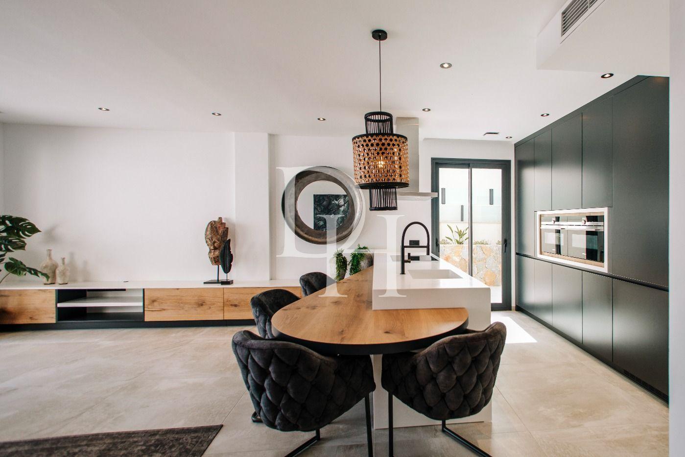 Дом / Таунхаус, Испания, регион Валенсия, Торревьеха, 599 000 € фото 8