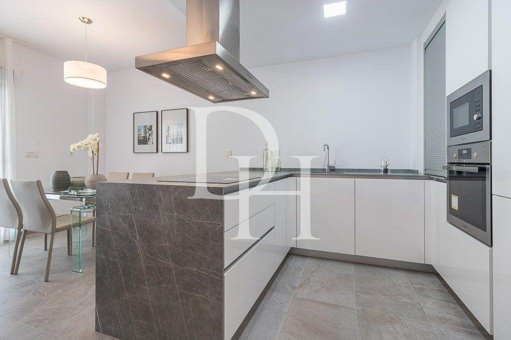 Дом / Таунхаус, Испания, регион Валенсия, Торревьеха, 295 000 € фото 13