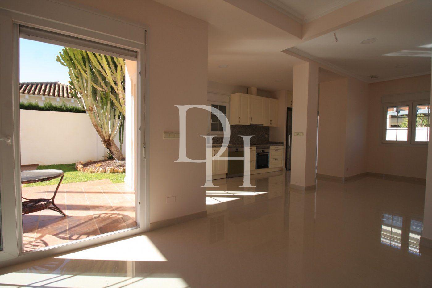 Дом / Вилла, Испания, регион Валенсия, Торревьеха, 990 000 € фото 12