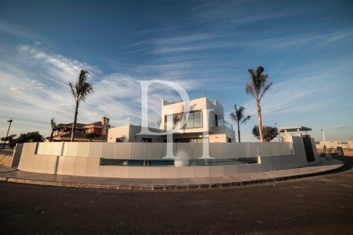 Дом / Вилла, Испания, регион Валенсия, Торревьеха, 749 000 € фото 13