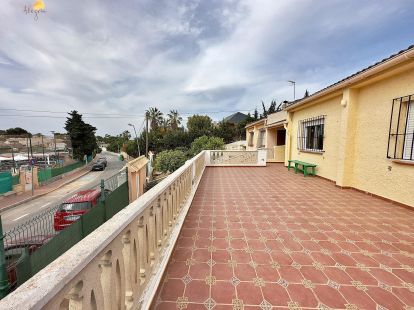 Дом / Вилла, Испания, регион Валенсия, Торревьеха, 239 900 € фото 2