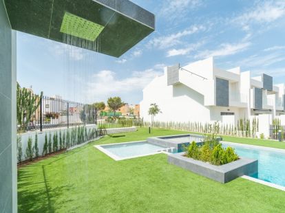 Дом / Таунхаус, Испания, регион Валенсия, Торревьеха, 295 000 € фото 3