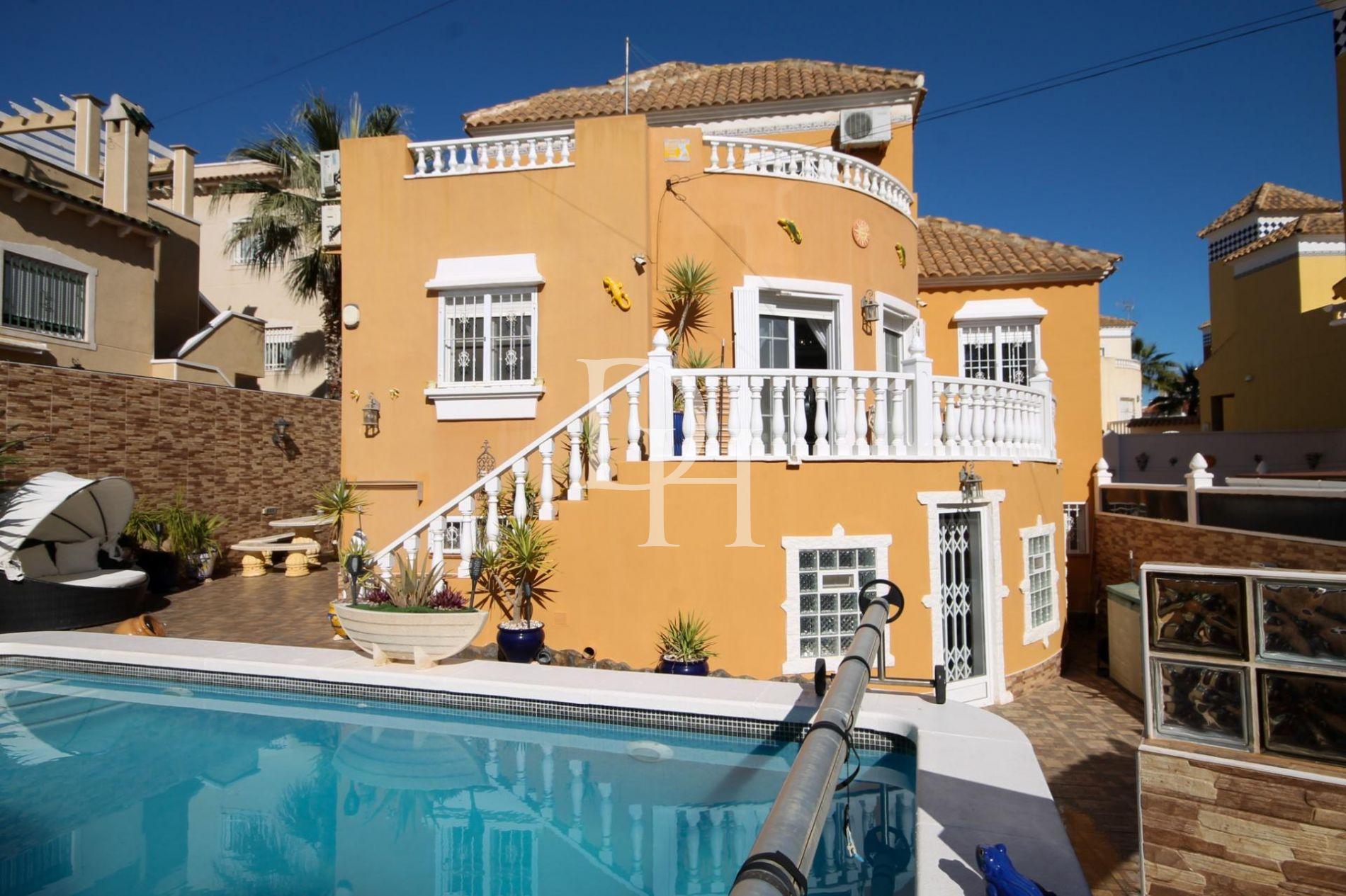 Дом / Вилла, Испания, регион Валенсия, Торревьеха, 305 000 € фото 1