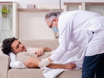 Calling a physiotherapist at home (ID:9465)