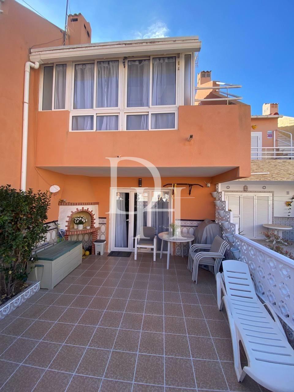 House / Townhouse, Spain, Valencia region, Torrevieja, 174 000 € photo 2
