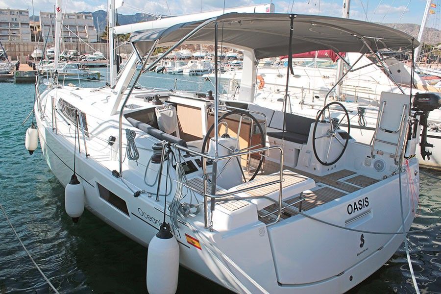 Аренда яхты - Beneteau Oceanis 41.1 на Майорке - 750€ - Ref: 9707 фото 1